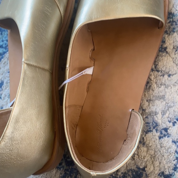 Gold Sandals - Picture 3 of 6